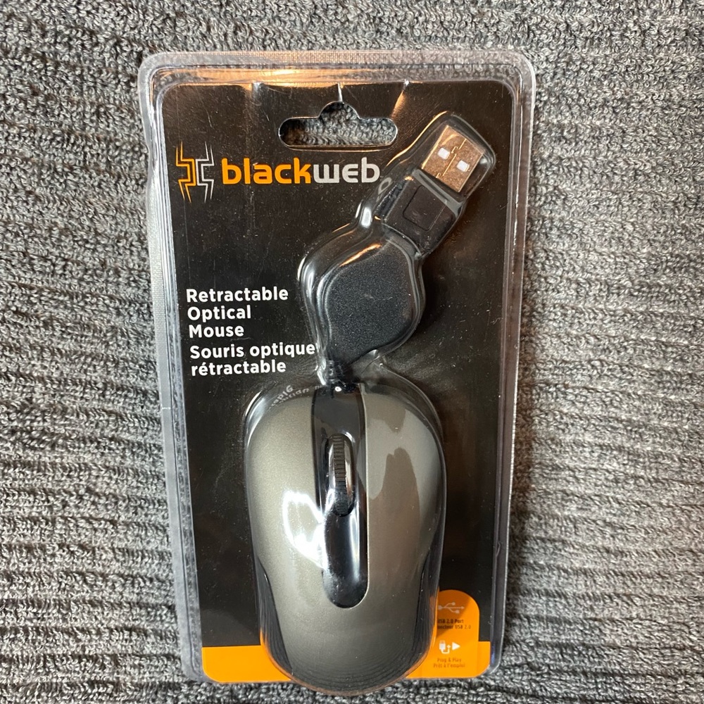 Blackweb USB 2.0 Wired Retractable Mouse- Black/Black